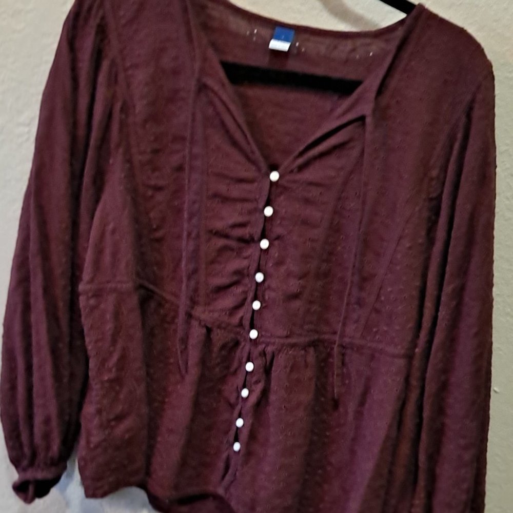 Old Navy Eyelet Peasant Maroon Blouse